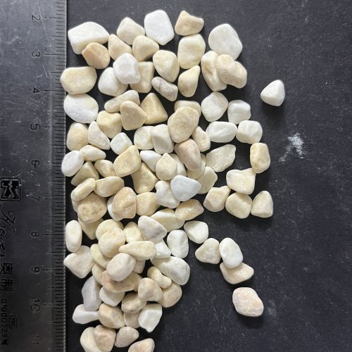 Light yellow pebble stone